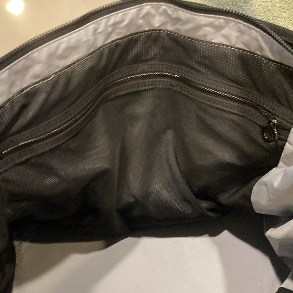Nike One Luxe Training Bag (Triple Blackout) - Picture 10 of 14